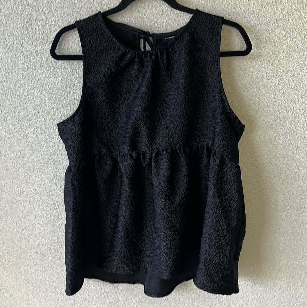 Who What Wear Tie in Back Peplum Top medium black